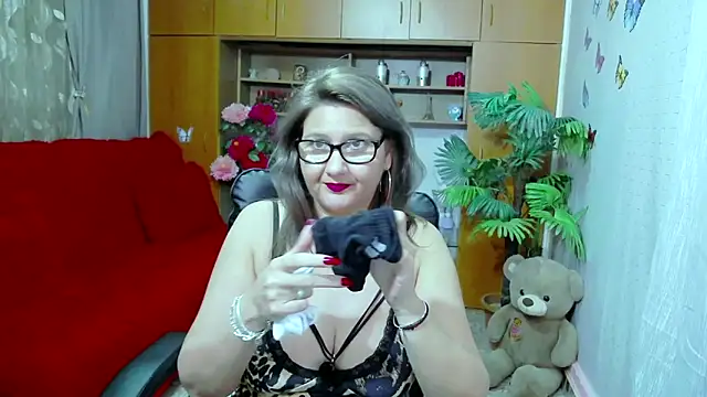 LucilleFenlys online show from 12.08.24