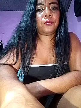 Snapshot of rosmery-navarro chatting on 12.04.24 rosmery-navarro online show from 12.04.24