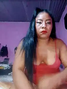 Snapshot of rosmery-navarro chatting on 02.01.25 rosmery-navarro online show from 02.01.25