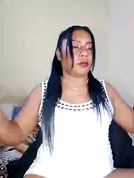 Snapshot of rosmery-navarro chatting on 09.25.25 rosmery-navarro online show from 09.25.25