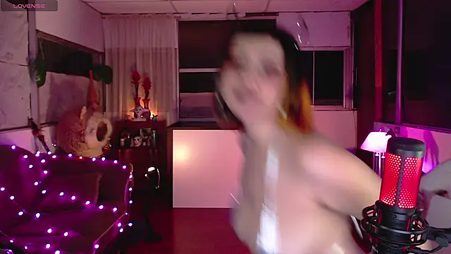 Aquamarinebubble online show from 02.27.25