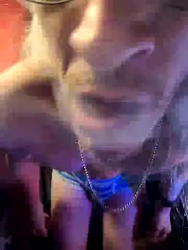 Snapshot of ScottyHigh chatting on 01.01.25 ScottyHigh online show from 01.01.25