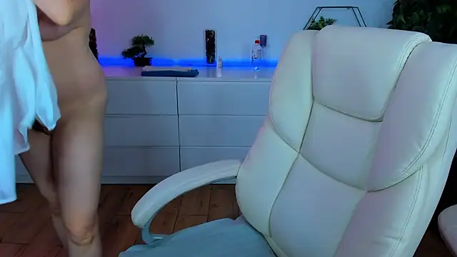 Kamilla Hot online show from 10.10.25