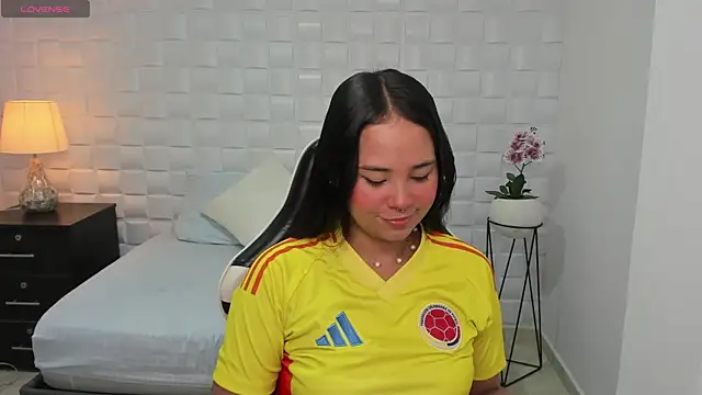 Snapshot of isabella_florez chatting on 12.13.24 isabella florez online show from 12.13.24