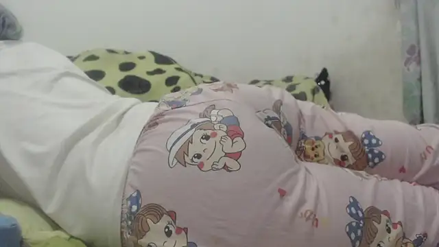 Snapshot of Kittywhiteass chatting on 02.18.25 Kittywhiteass online show from 02.18.25