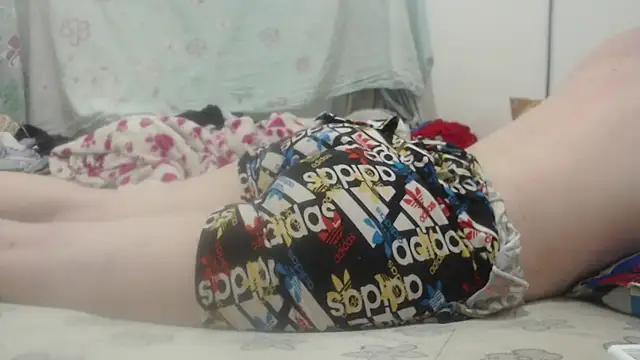 Snapshot of Kittywhiteass chatting on 03.17.25 Kittywhiteass online show from 03.17.25