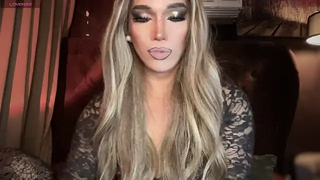 Snapshot of Lo_la_69 chatting on 09.16.25 Lo la 69 online show from 09.16.25