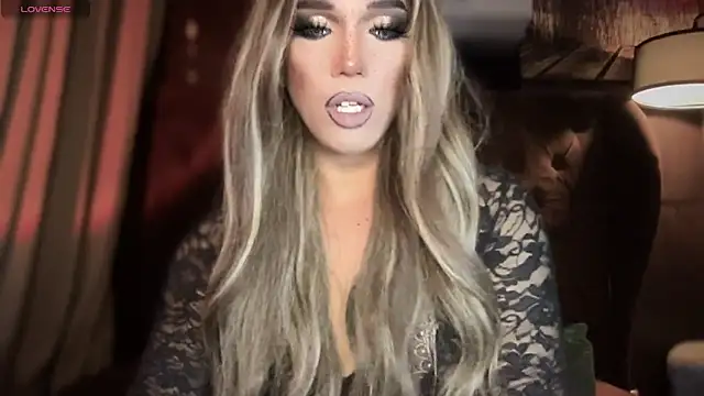 Snapshot of Lo_la_69 chatting on 09.18.25 Lo la 69 online show from 09.18.25