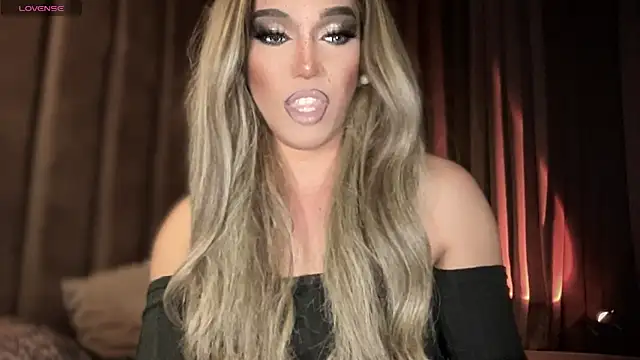 Snapshot of Lo_la_69 chatting on 09.25.25 Lo la 69 online show from 09.25.25