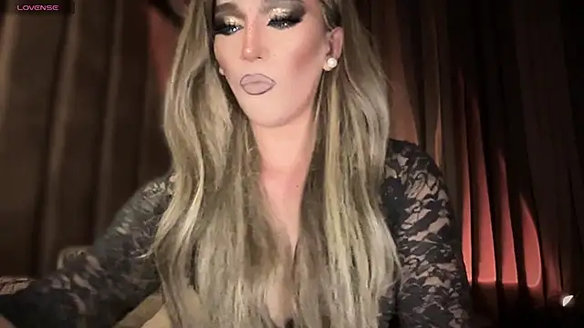 Snapshot of Lo_la_69 chatting on 09.30.25 Lo la 69 online show from 09.30.25