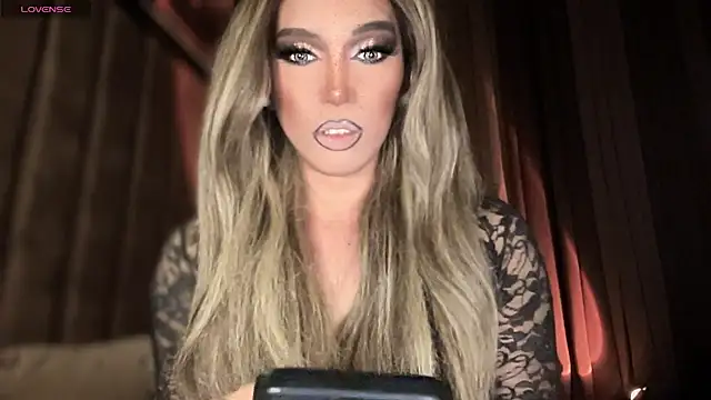 Snapshot of Lo_la_69 chatting on 10.05.25 Lo la 69 online show from 10.05.25