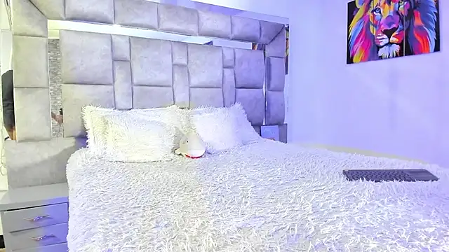 Snapshot of Candy_And_Andy_ chatting on 09.19.25 Candy And Andy online show from 09.19.25