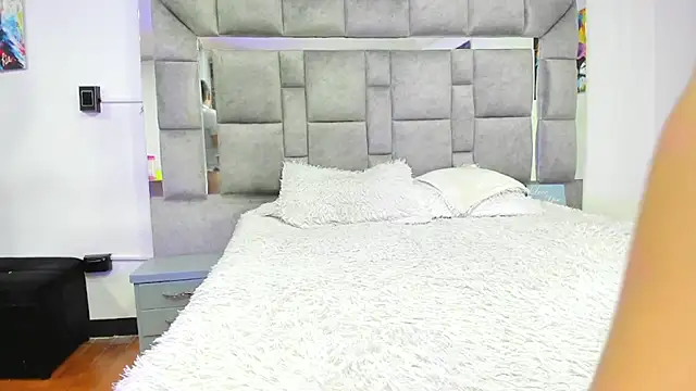 Candy And Andy  online show from 02.05.26