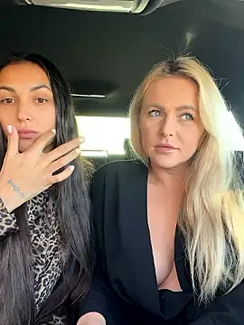 Snapshot of Keep_us_wild chatting on 12.03.24 Keep us wild online show from 12.03.24