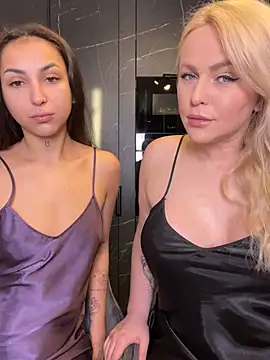 Snapshot of Keep_us_wild chatting on 03.17.25 Keep us wild online show from 03.17.25