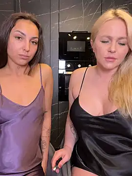 Snapshot of Keep_us_wild chatting on 03.21.25 Keep us wild online show from 03.21.25