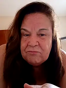 Yaya Mineira online show from 01.10.25