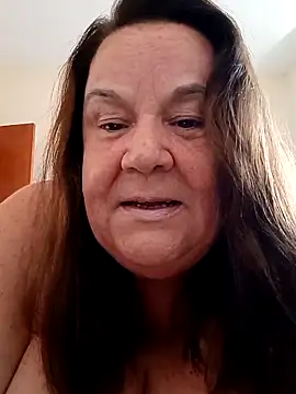 Yaya Mineira online show from 02.28.25