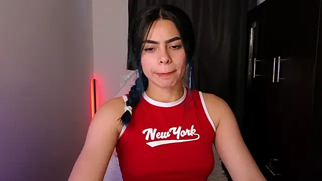 Snapshot of sexyladyy_ chatting on 09.25.25 sexyladyy  online show from 09.25.25