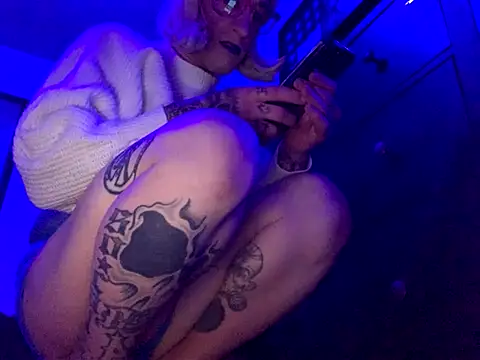 Kik SickSlut88 online show from 10.25.25