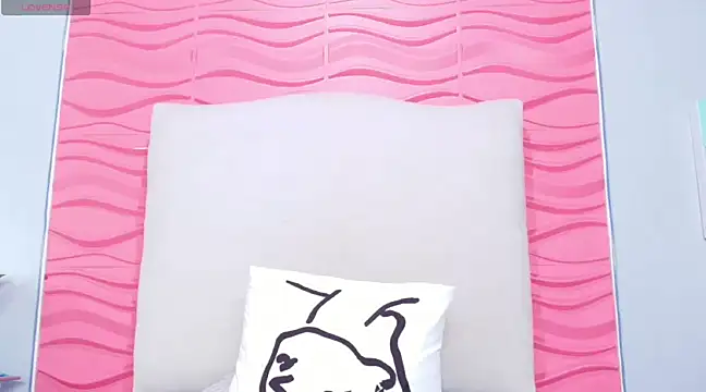 Snapshot of _Valeria_Brown chatting on 03.15.25  Valeria Brown online show from 03.15.25