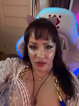 Lolaley2 online show from 02.28.26