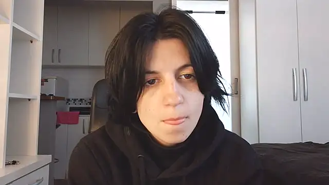 Snapshot of kyslrana chatting on 06.15.26 kyslrana online show from 06.15.26