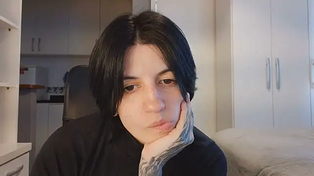 Snapshot of kyslrana chatting on 06.16.26 kyslrana online show from 06.16.26
