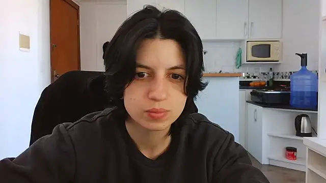 Snapshot of kyslrana chatting on 06.27.26 kyslrana online show from 06.27.26