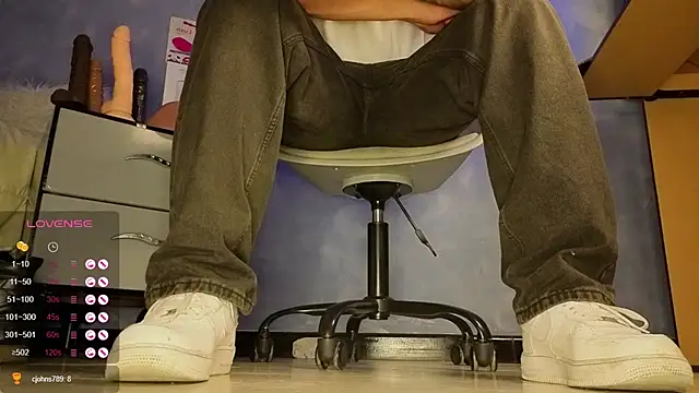 TomLover 12 online show from 03.17.26