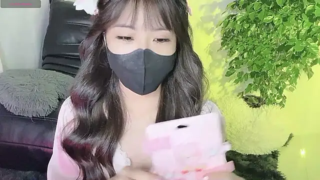 Mya Lee online show from 12.06.24