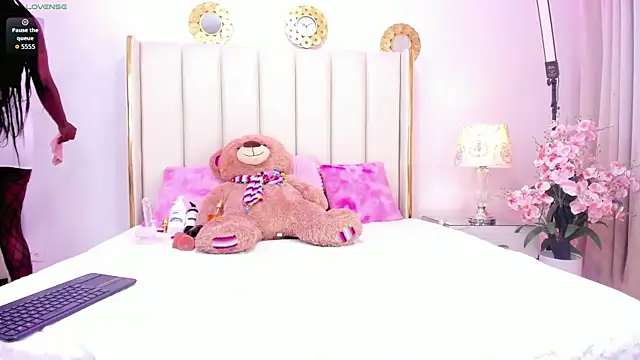 GianinaLewis online show from 01.13.26