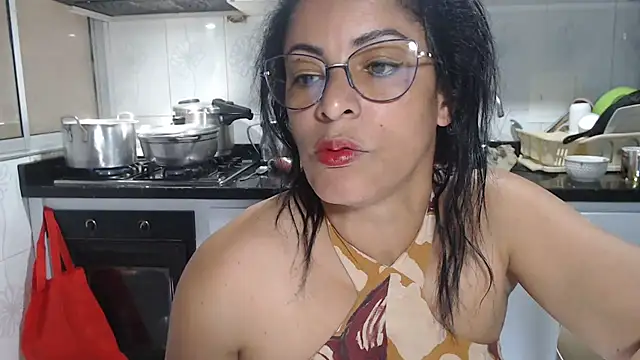 Snapshot of kateleyagrey chatting on 09.16.25 kateleyagrey online show from 09.16.25