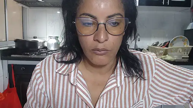 Snapshot of kateleyagrey chatting on 10.03.25 kateleyagrey online show from 10.03.25