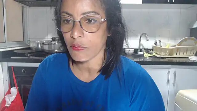 Snapshot of kateleyagrey chatting on 10.18.25 kateleyagrey online show from 10.18.25