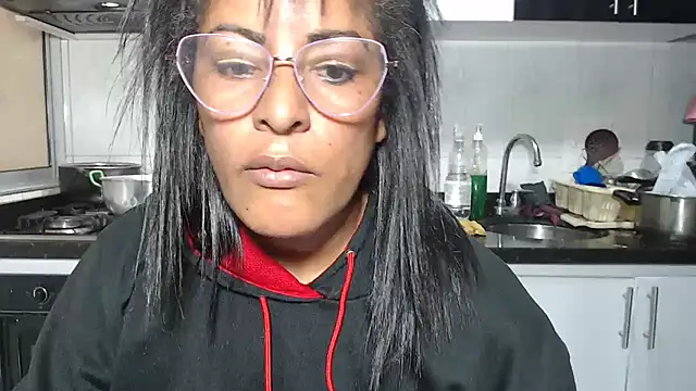 Snapshot of kateleyagrey chatting on 06.24.26 kateleyagrey online show from 06.24.26