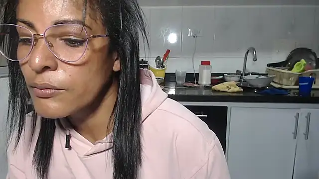 Snapshot of kateleyagrey chatting on 07.17.26 kateleyagrey online show from 07.17.26