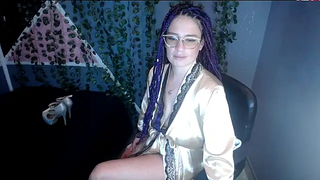 Violeta hornny online show from 12.13.24