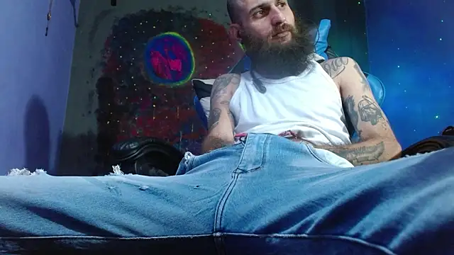 Snapshot of Tatted21xxx chatting on 01.15.25 Tatted21xxx online show from 01.15.25
