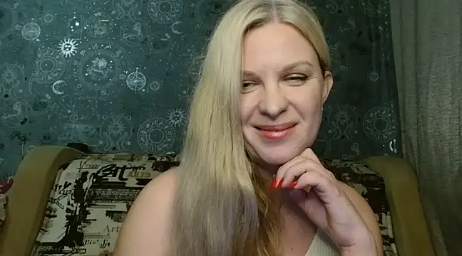 BlondeFox online show from 12.17.24