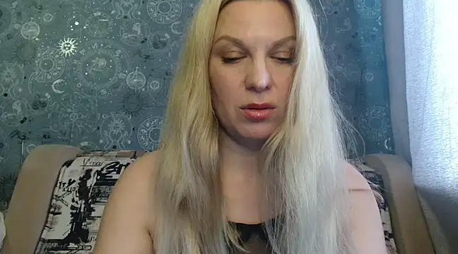 BlondeFox online show from 01.25.25