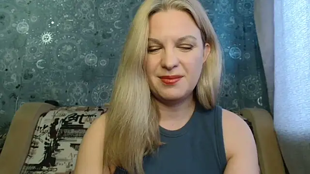 BlondeFox online show from 12.03.25