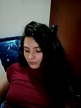 Snapshot of angela-30 chatting on 11.04.25 angela-30 online show from 11.04.25