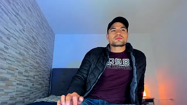 Snapshot of nicolas_herrera chatting on 12.29.24 nicolas herrera online show from 12.29.24