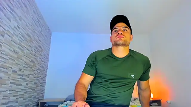 Snapshot of nicolas_herrera chatting on 02.17.25 nicolas herrera online show from 02.17.25