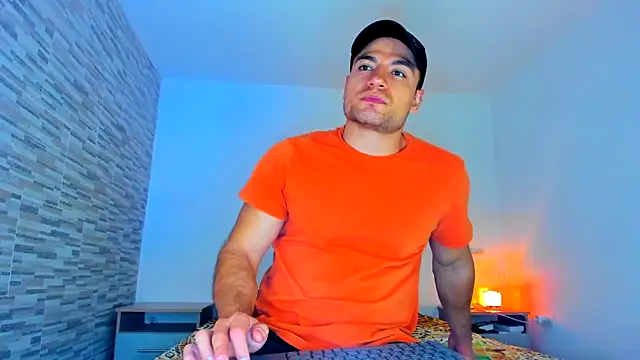 Snapshot of nicolas_herrera chatting on 03.10.25 nicolas herrera online show from 03.10.25