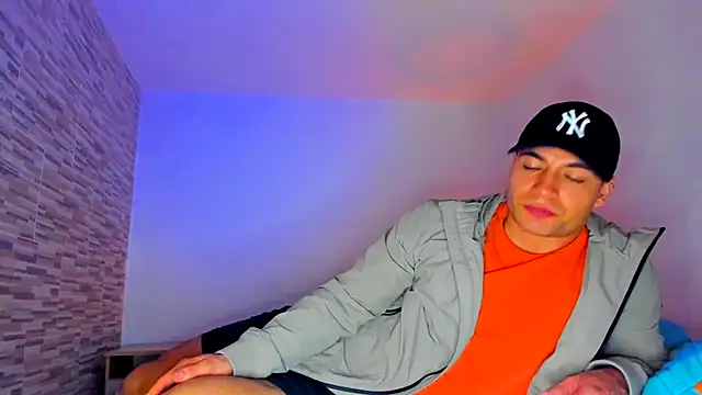 Snapshot of nicolas_herrera chatting on 03.17.25 nicolas herrera online show from 03.17.25