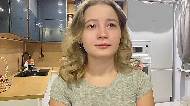 CharmingSarah online show from 09.27.25