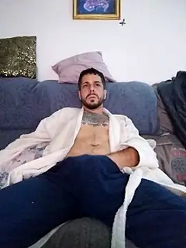 LoGaNfree88 online show from 01.22.25