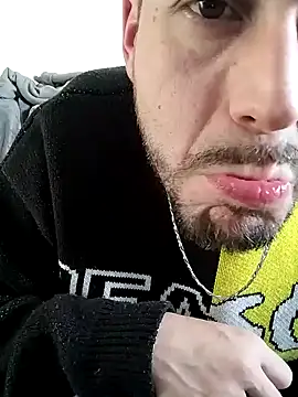 LoGaNfree88 online show from 02.05.25